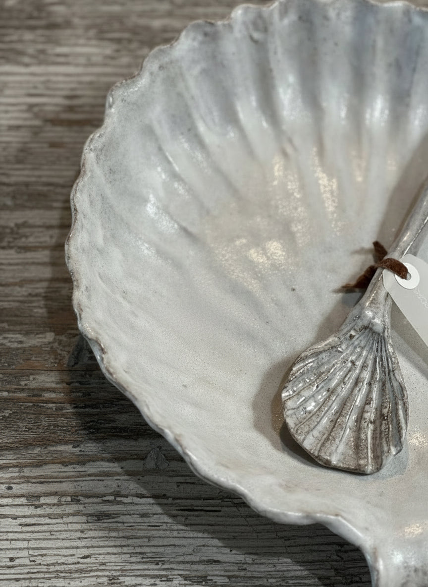 Clam Server with Spoon