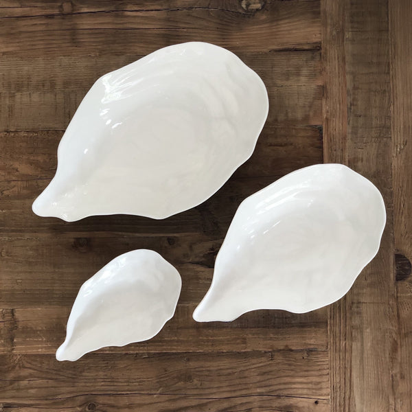 white porcelain oyster bowls